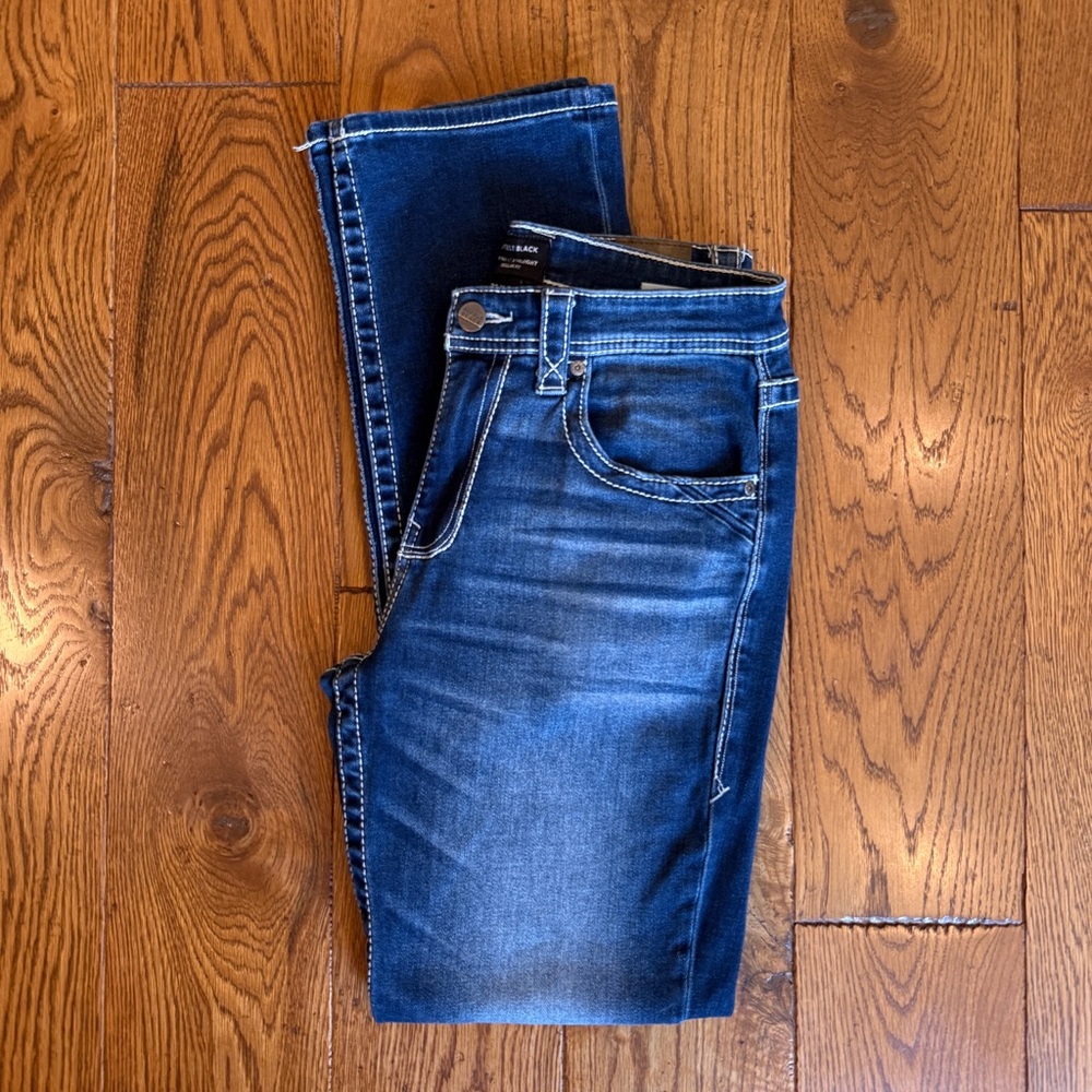 Buckle Men’s Straight Jeans in Dark Blue Wash